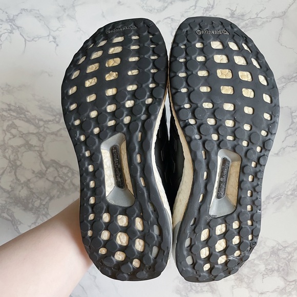 Adidas Women Black Ultraboost Size 6.5 - Picture 9 of 11